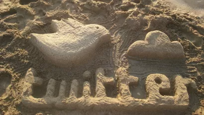 Twitter escultura de arena